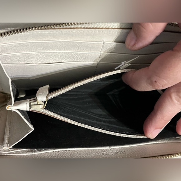 Yves Saint Laurent Zip Long Wallet Leather Italy - Picture 7 of 9